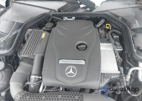 2016 Mercedes-Benz C 300 4Matic из США, поврежденный, VIN 55SWF4KB7GU175922